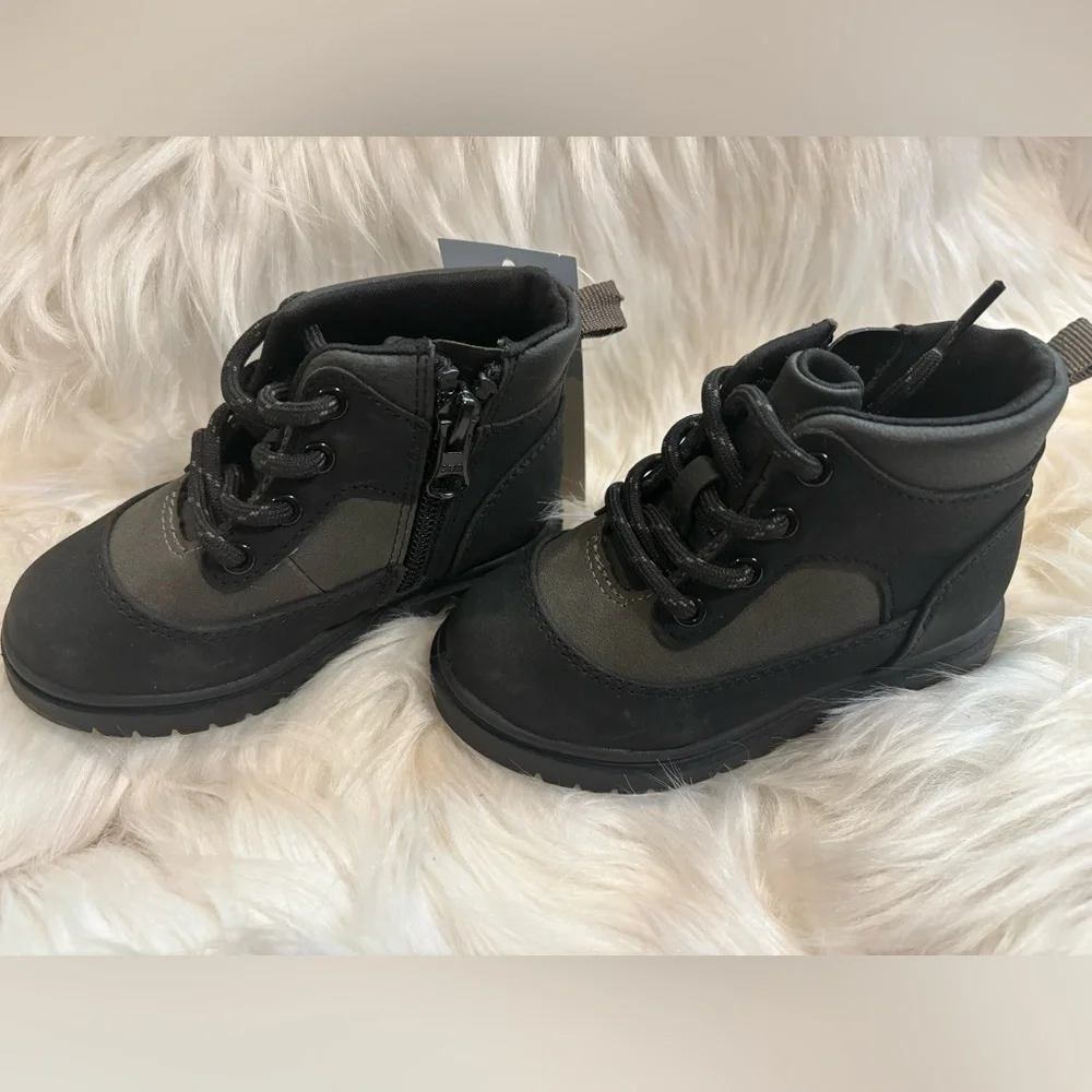 Cat and Jack child’s boot NWT